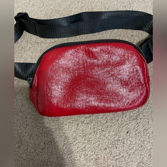 Red small vegan leather Fanny pack new - Picture 2 of 6